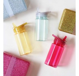 Sidabro spalvos gertuvė su blizgiu dangteliu, 450ml.