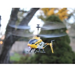 Geltonas RC sraigtasparnis „Syma S107G“