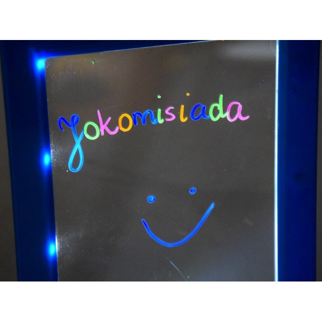 Mėlyna šviečianti piešimo lenta su 3D akiniais
