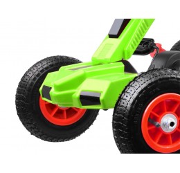 Go-kart žalias sportinis automobilis
