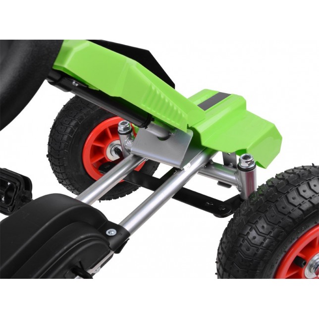 Go-kart žalias sportinis automobilis