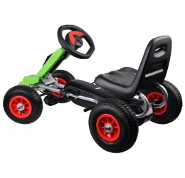 Go-kart žalias sportinis automobilis