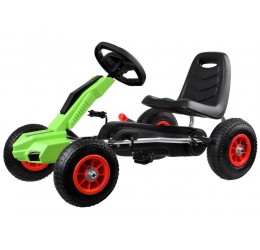Go-kart žalias sportinis automobilis