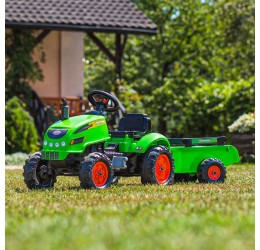 Minamas traktorius su priekaba "FALK  X Tractor"