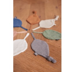 Minkštas pakabukas čiulptukui "Ash Green Leaf"