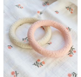 Silikoniniai kramtukai "Lapeliai" (rožinė/ balta)