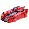 RC Automobilis važiuojantis ant sienos