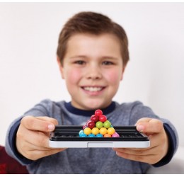 Loginis žaidimas "IQ Puzzler PRO"