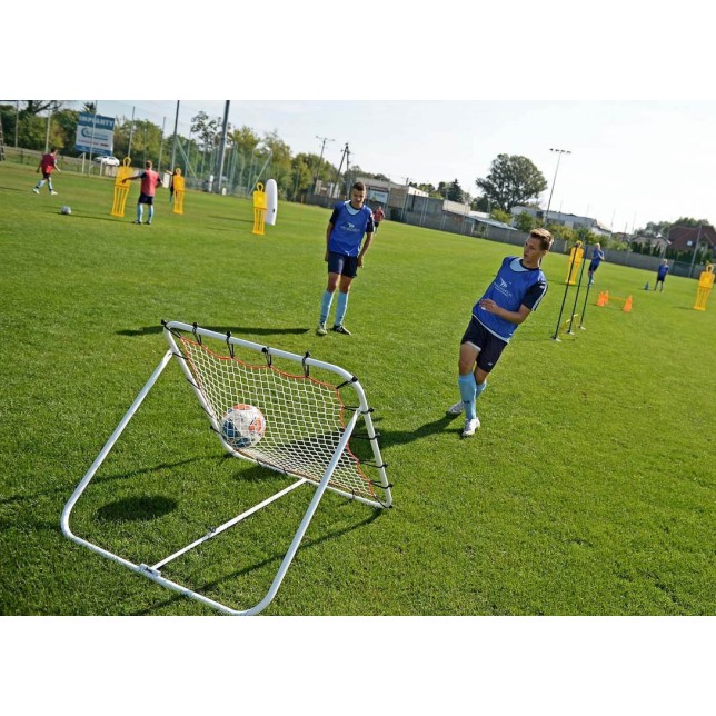 Futbolo kamuolio atmušimo sienelė