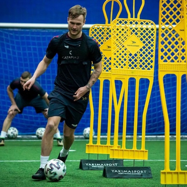 Futbolo sienelė "ELITE" 180cm