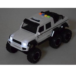 Automobilis - džipas