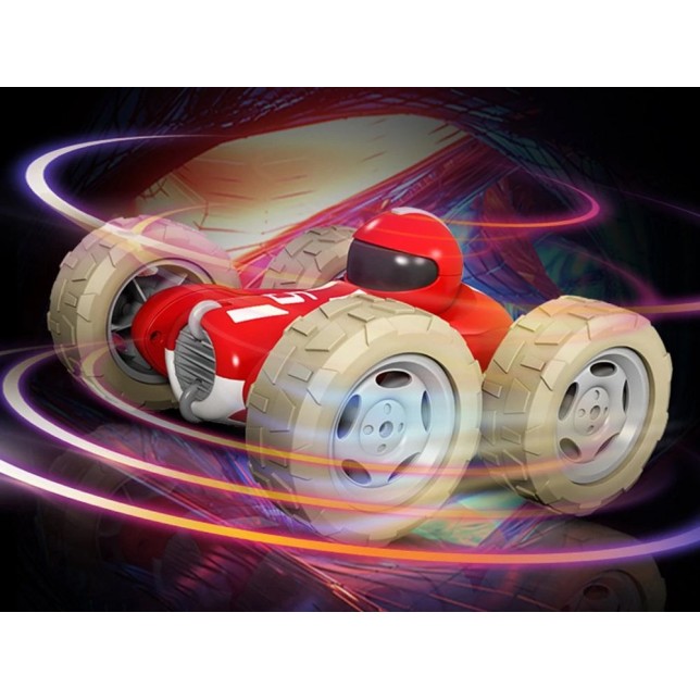 Pulteliu valdomas automobilis-akrobatas