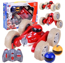 Pulteliu valdomas automobilis-akrobatas