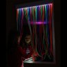 Veidrodis su UV šviesos instaliacija