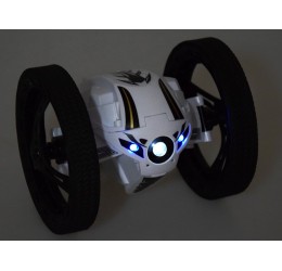 RC baltos spalvos triukinis automobilis