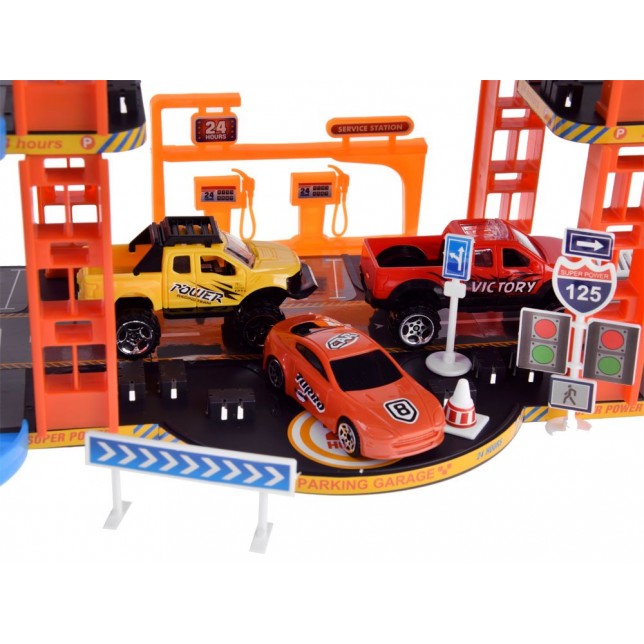 Automobilių aikštelė su keltuvu