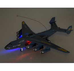 Nuotoliniu pulteliu valdomas lėktuvas ''Fighter''