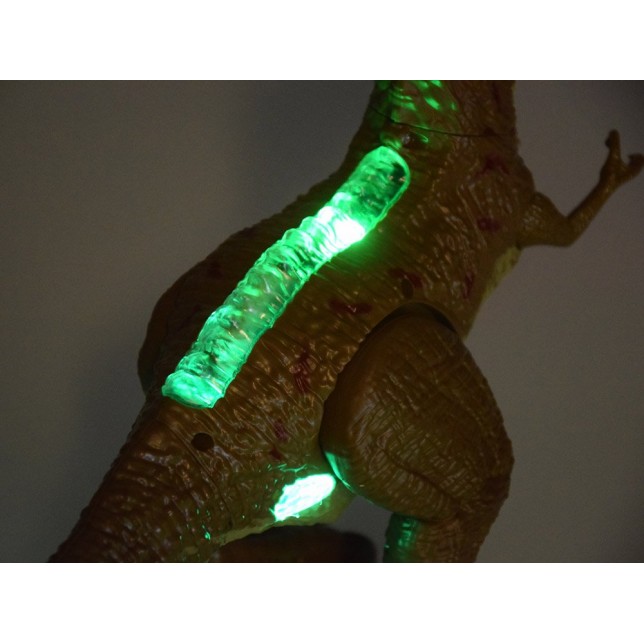 RC riaumojantis, garais kvėpuojantis dinozauras, rudas