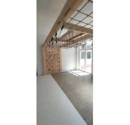 Didelė laisvai pastatoma laipiojimo konstrukcija (individualus projektas)