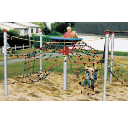 Aikštelė susidedanti iš tinklų - Little Eagles Nest