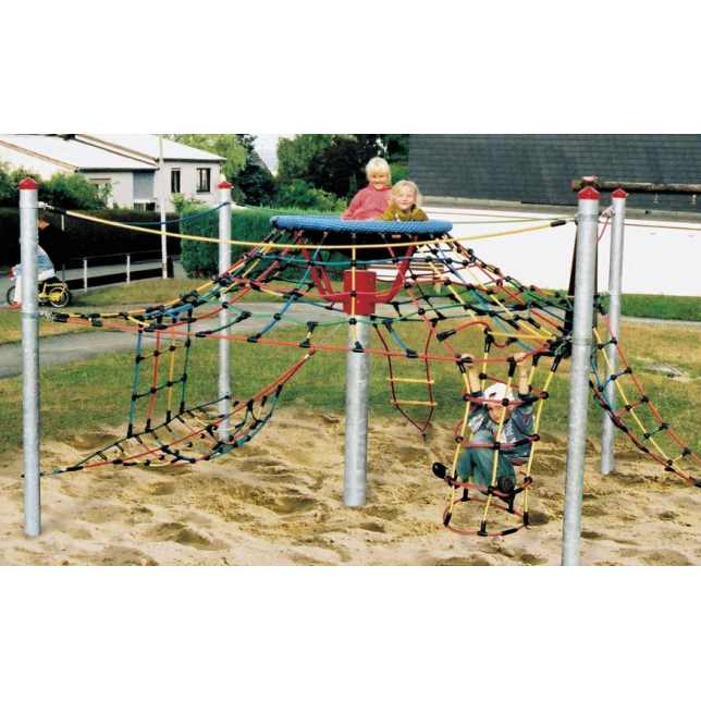 Aikštelė susidedanti iš tinklų - Little Eagles Nest