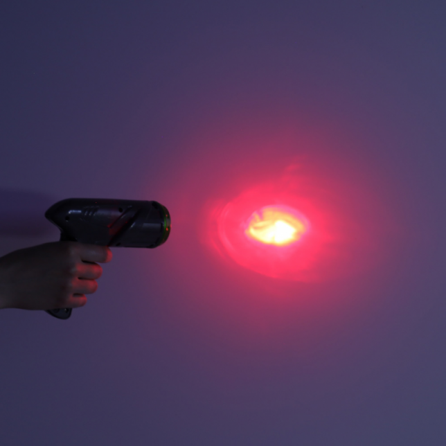 RC lazeriu valdoma mašinėlė - Lasertron