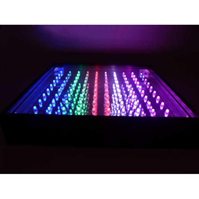 Šviesos skydelis su LED matrica 100