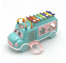 Rožinis muzikinis autobusas su priedais