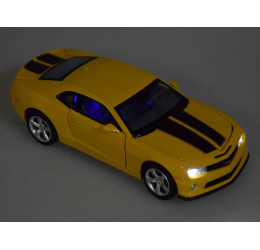 Žaislinis automobilio modelis - Chevrolet Camaro SS 1:32