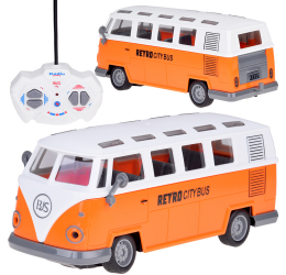 Radijo bangomis valdomas Retro stiliaus autobusas