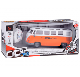 Radijo bangomis valdomas Retro stiliaus autobusas