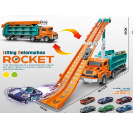 Vilkikas su automobiliais ir lenktynių trasa