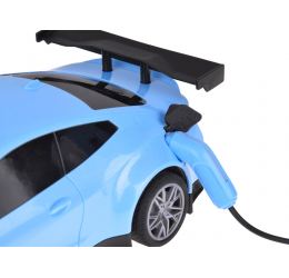 RC valdomas automobilis su elektros pakrovimo stotele