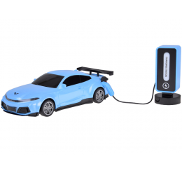 RC valdomas automobilis su elektros pakrovimo stotele