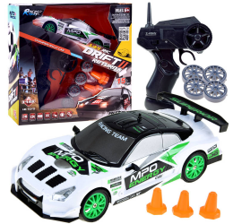 RC sportinis automobilis su kliūtimis - DRIFT