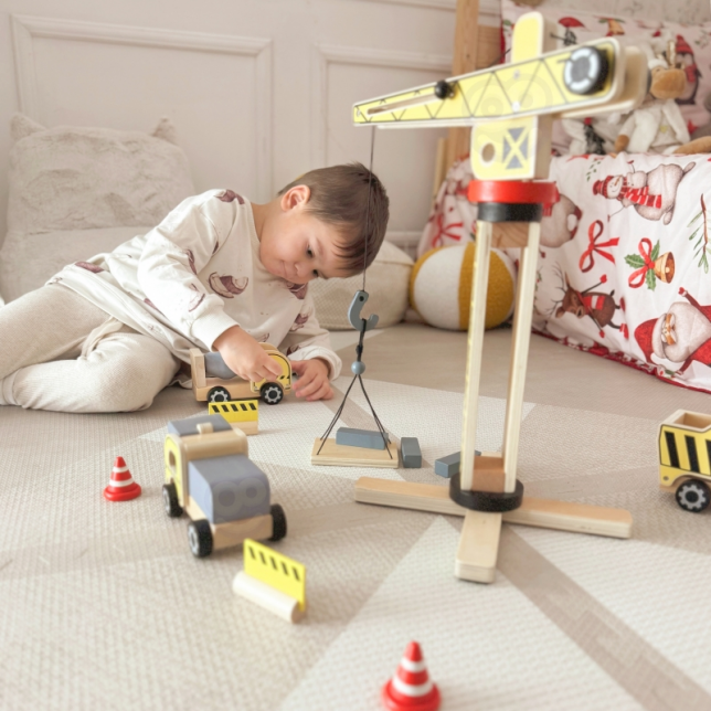 Medinis kranas su priedais