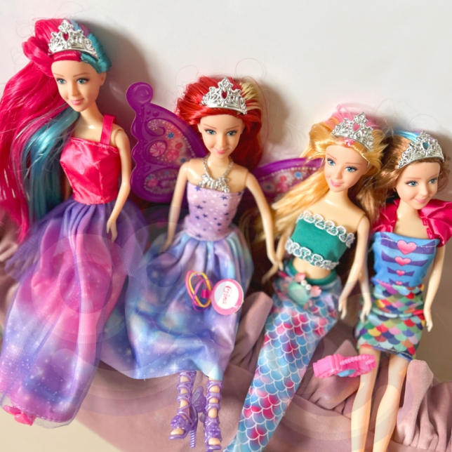 Woopie 4 stebuklngų princesių - barbių rinkinys