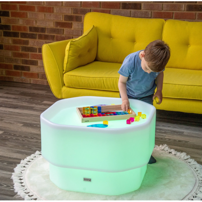 „Discovery Glow“ mini stalas