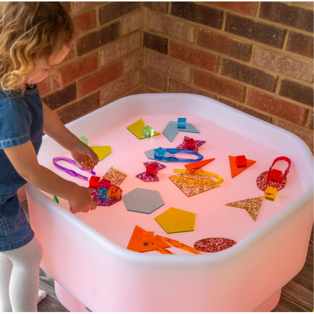 „Discovery Glow“ mini stalas