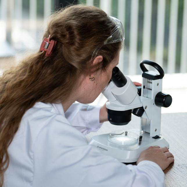 BRESSER Analyth STR 10x–40x stereomikroskopas