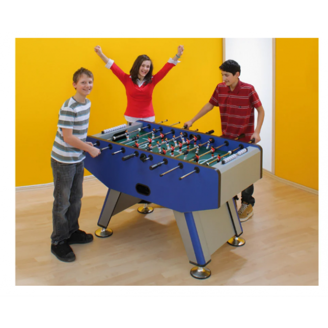 ,,Betzold" stalo futbolas