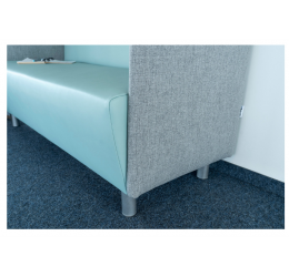 Betzold garsui nepralaidi sofa „SilentSeat“