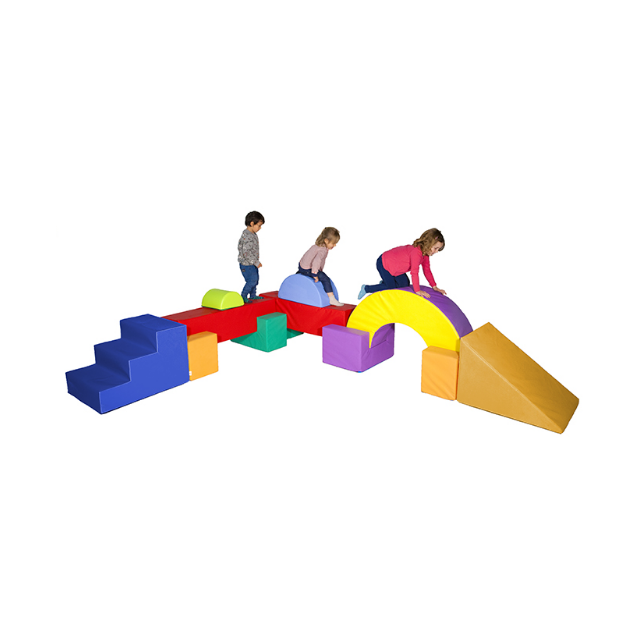 Įvairių formų minkštų blokų didelis rinkinys  355 x 205 x 80 cm, 11d.