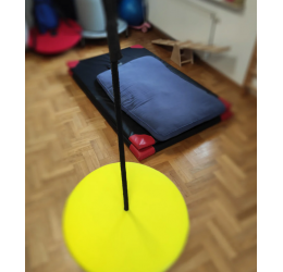 Apvali sūpynė ant virvės