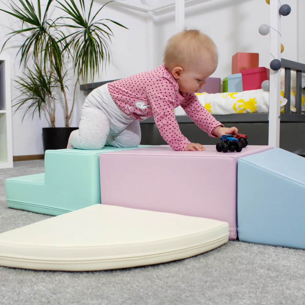 „Corner Climber“ – minkštas motorikos lavinimo rinkinys