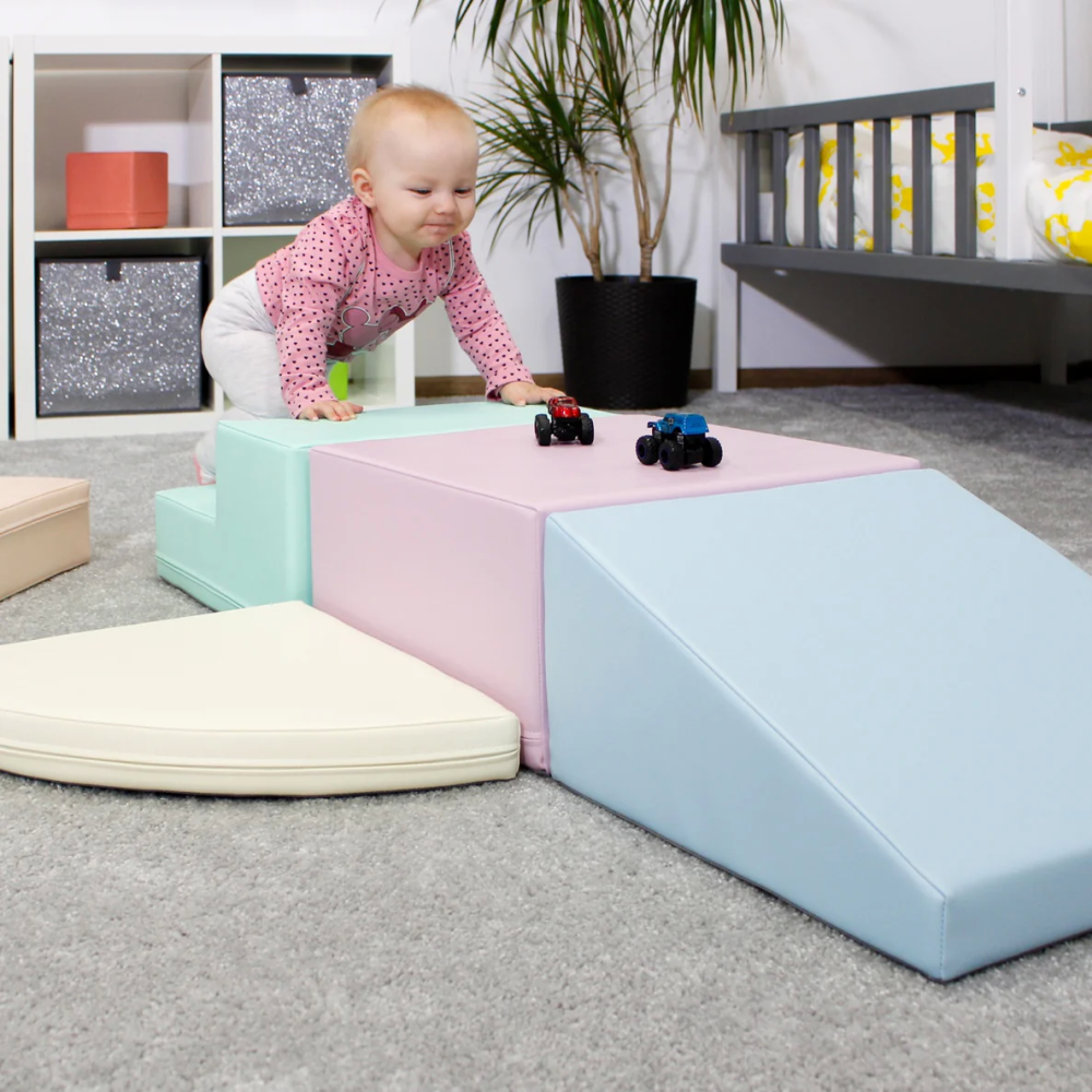 „Corner Climber“ – minkštas motorikos lavinimo rinkinys