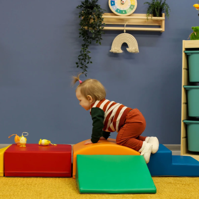 ,,Little Crawler" minkštas tyrinėjimo ir judėjimo rinkinys, daugiaspalvis