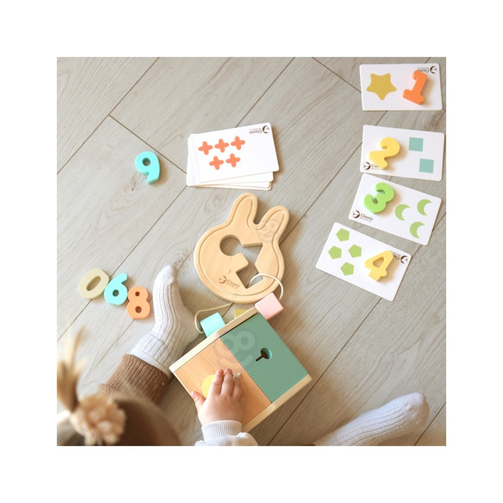 CLASSIC WORLD „Pastel Baby Box“ – pirmieji mokomieji žaislai vaikams nuo 12 iki 18 mėnesių