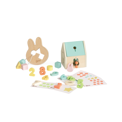 CLASSIC WORLD „Pastel Baby Box“ – pirmieji mokomieji žaislai vaikams nuo 12 iki 18 mėnesių