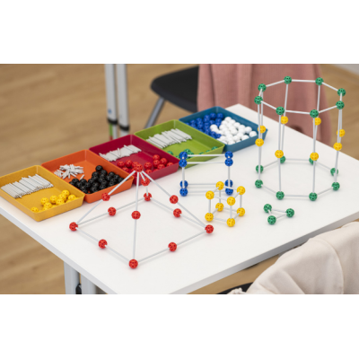 Edukacinis konstravimo rinkinys „Geometrijos pasaulis“ – 420 dalių